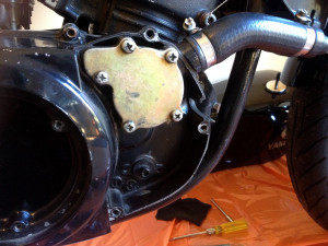 Water pump cover removed, Yamaha RD250LC