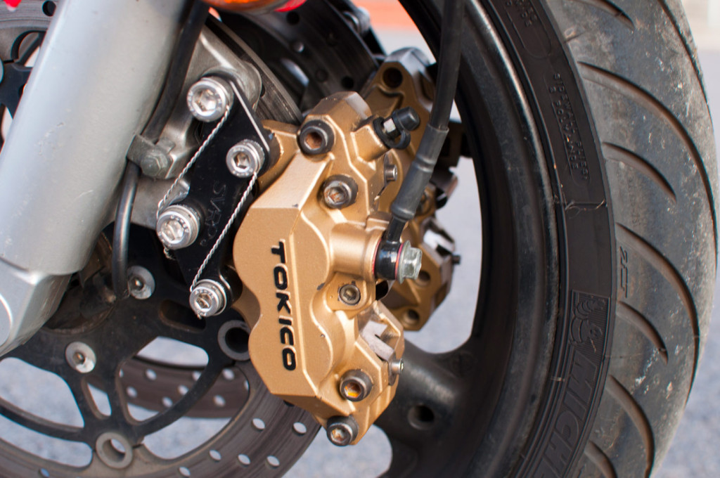 09_gsxr_calipers