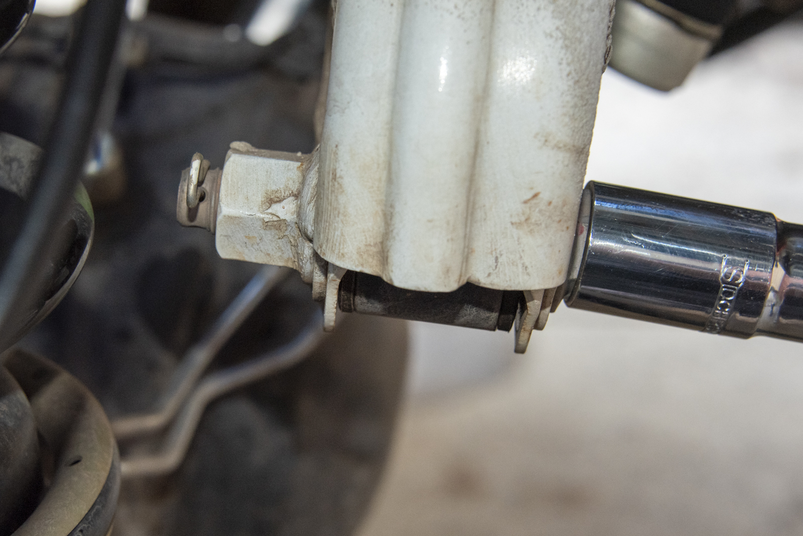 Black Raptor/JimnyBits 2″ Lift Kit Install – TGR: Team Ghetto Racing