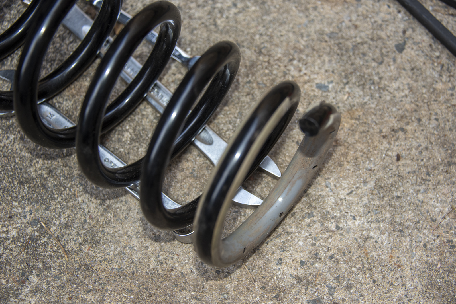 Black Raptor/JimnyBits 2″ Lift Kit Install – TGR: Team Ghetto Racing